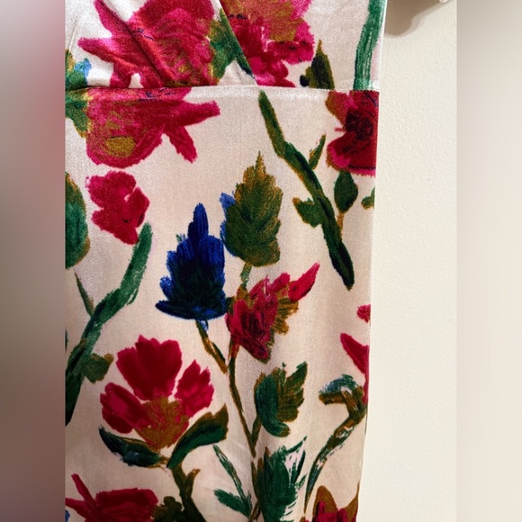Zara Trafal Velvet Cream Burgundy Navy Floral V-Neck Midi Women’s Dress Medium M - Picture 4 of 5